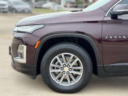 Used 2023 Chevrolet Traverse LT FWD image 9