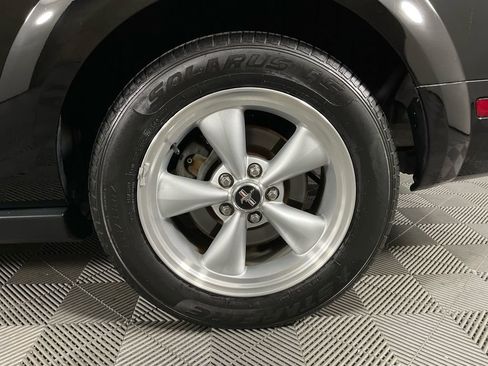 Used 2007 Ford Mustang Premium image 10