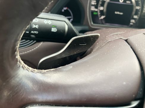 Used 2020 Lexus LS 500 w/ Interior Upgrade Package image 18