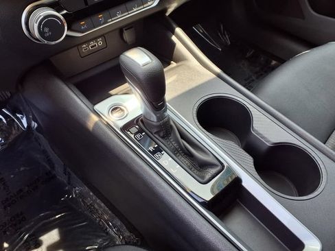 Used 2025 Nissan Altima 2.5 SV FWD image 8