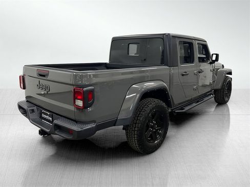 Used 2021 Jeep Gladiator Sport image 7