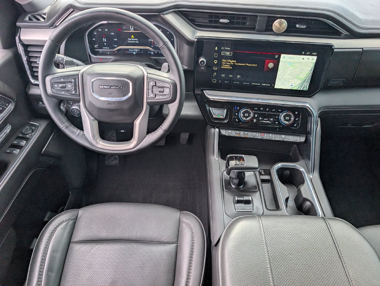 Used 2025 GMC Sierra 1500 Denali w/ Technology Package RWD image 10