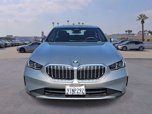 Used 2025 BMW 530i w/ Premium Package image 2