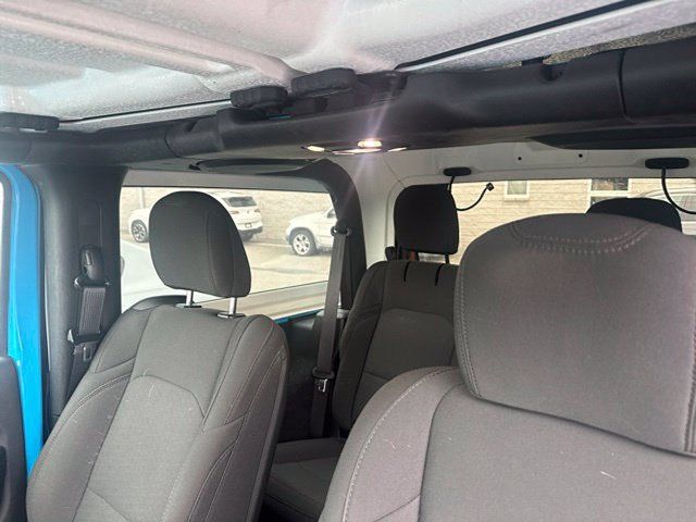 Used 2021 Jeep Wrangler Sport AWD/4WD image 15