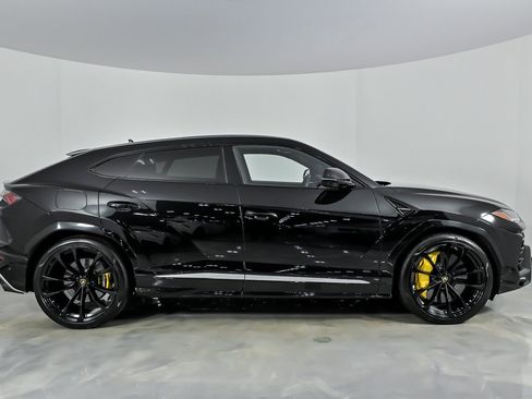 Used 2019 Lamborghini Urus image 14