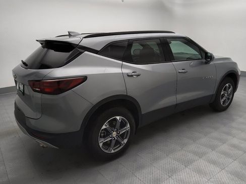 Used 2024 Chevrolet Blazer LT w/ Convenience Package FWD image 10