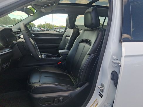 Used 2023 Jeep Grand Cherokee L Limited w/ MOPAR Finishing Package AWD/4WD image 14