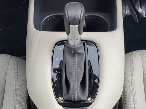 Certified 2025 Honda HR-V LX image 16