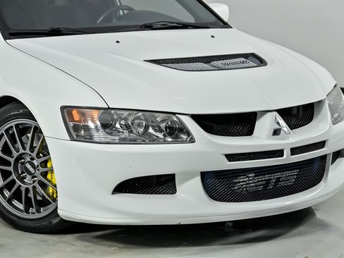 Used 2005 Mitsubishi Lancer Evolution MR AWD/4WD image 2