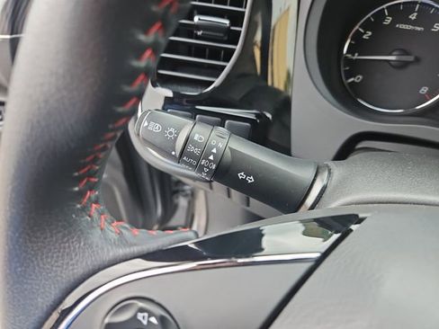 Used 2020 Mitsubishi Outlander SE image 23