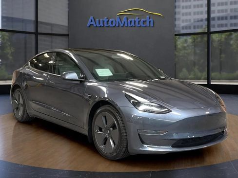 Used 2023 Tesla Model 3 Standard Range RWD image 1