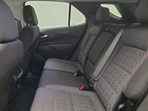 Used 2022 Chevrolet Equinox LT image 18