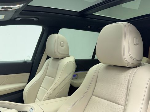 Used 2025 Mercedes-Benz GLS 450 4MATIC w/ AMG Line Exterior image 38