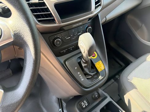 Used 2022 Ford Transit Connect XL FWD image 11