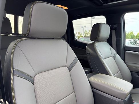 New 2025 Chevrolet Colorado ZR2 w/ Midnight Edition image 35