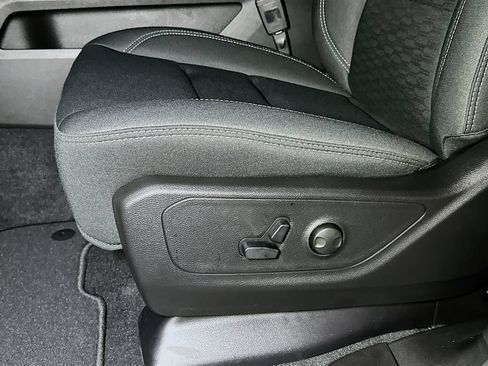 New 2026 RAM 1500 Big Horn AWD/4WD image 14