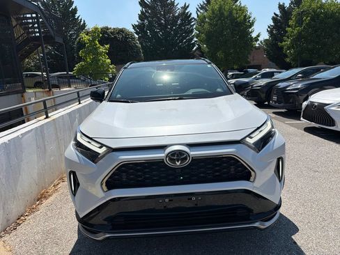 Used 2025 Toyota RAV4 XSE w/ Premium Package AWD/4WD image 4