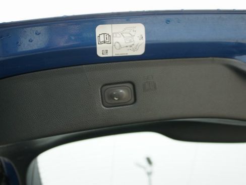 Used 2020 Ford Edge Titanium image 31