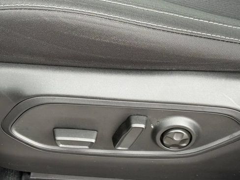 Certified 2025 Jeep Grand Cherokee Laredo X w/ Luxury Tech Group I AWD/4WD image 8