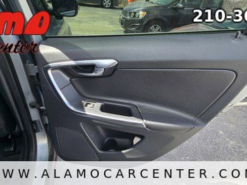 Used 2013 Volvo XC60 3.2 image 26