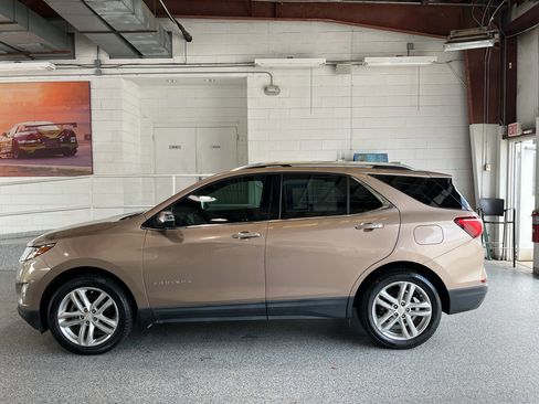 Used 2019 Chevrolet Equinox Premier AWD/4WD image 5