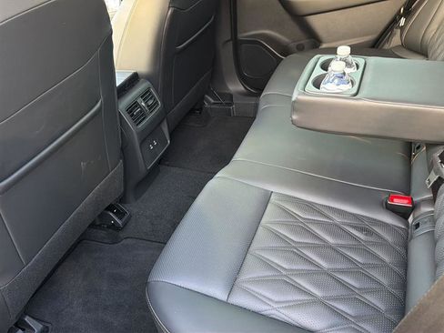 Used 2024 Nissan Rogue Platinum image 54