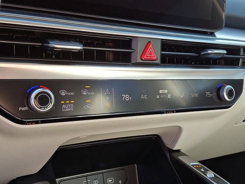 New 2026 Kia Sorento S FWD image 10