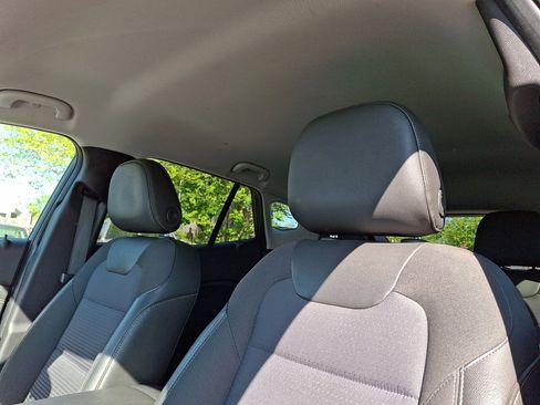 Used 2025 Chevrolet Trax LT FWD image 22