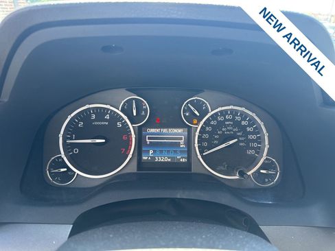 Used 2017 Toyota Tundra SR5 w/ SR5 Upgrade Package AWD/4WD image 23