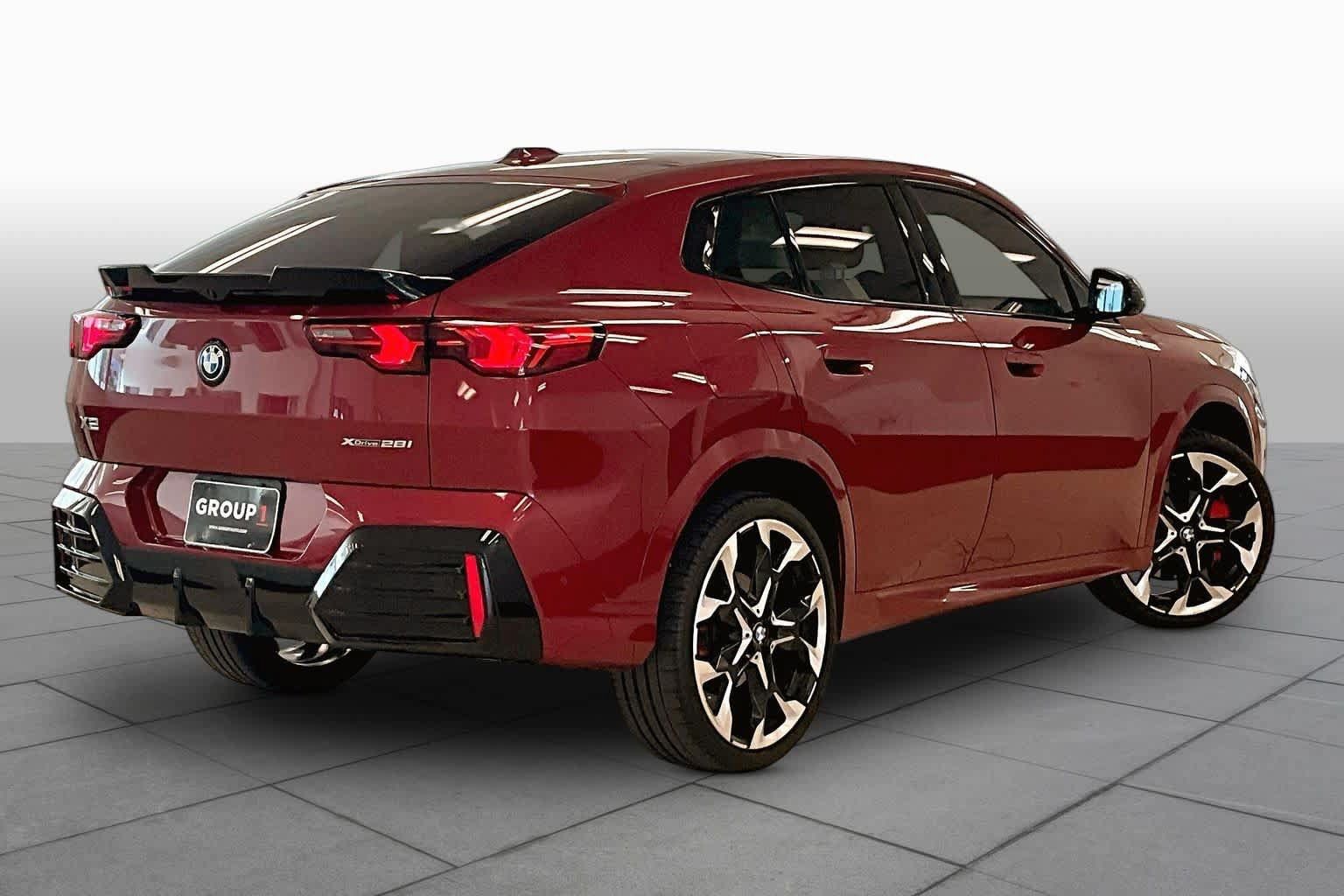 Used 2025 BMW X2 xDrive28i w/ Premium Package AWD/4WD image 12