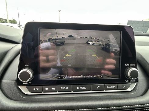 Used 2026 Nissan Rogue S FWD image 15