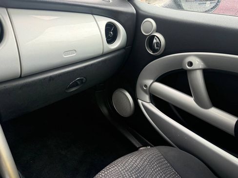 Used 2003 MINI Cooper Hardtop FWD image 10