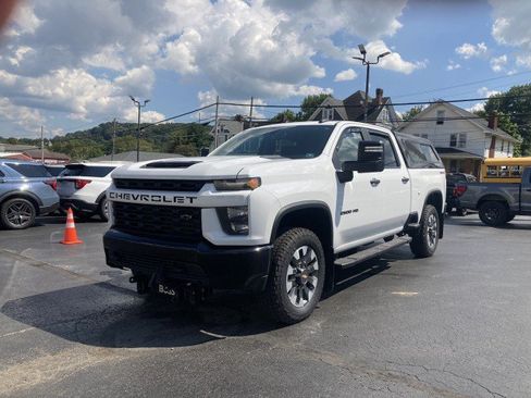 Used 2022 Chevrolet Silverado 2500 Custom w/ Custom Value Package AWD/4WD image 1