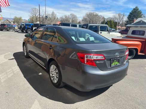 Used 2012 Toyota Camry LE image 7