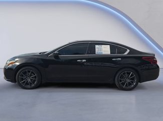 Used 2018 Nissan Altima 2.5 SR w/ SR Special Edition FWD video 2