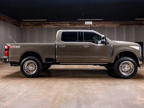 Used 2026 Ford F250 King Ranch w/ Chrome Package AWD/4WD image 11