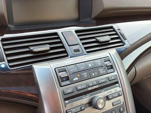 Used 2011 Acura RL AWD/4WD image 17