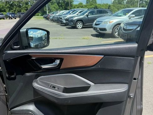 Used 2022 Acura MDX SH-AWD image 19