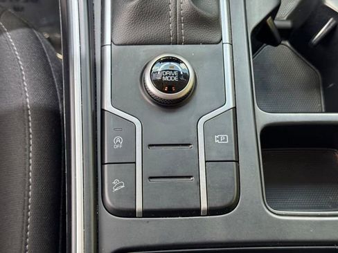 Used 2023 Kia Sorento LX FWD image 23