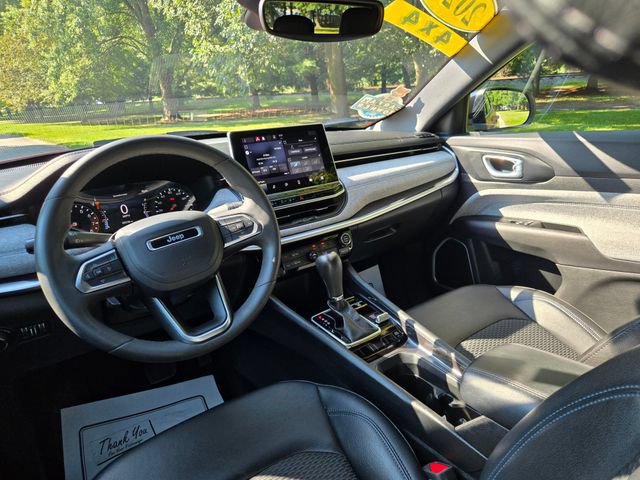 Used 2023 Jeep Compass Latitude AWD/4WD image 10