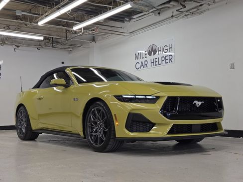 Used 2025 Ford Mustang GT Premium w/ GT Performance Package RWD image 13