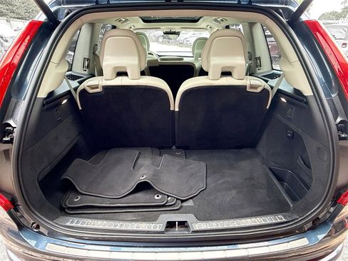 Used 2021 Volvo XC90 T5 Momentum w/ Climate Package image 30