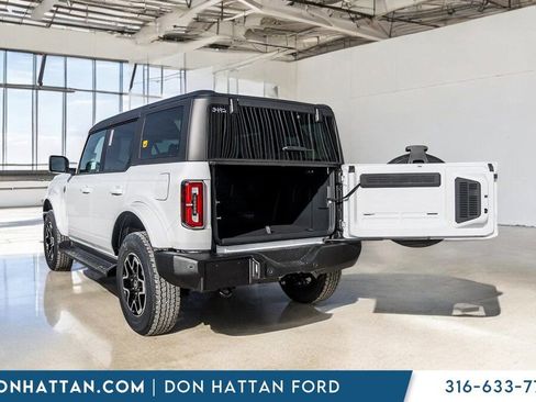 New 2025 Ford Bronco Outer Banks AWD/4WD image 31