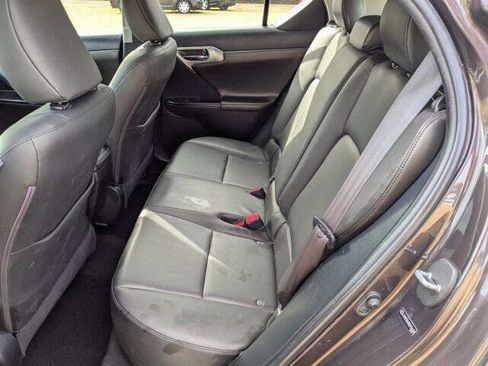 Used 2013 Lexus CT 200h image 30