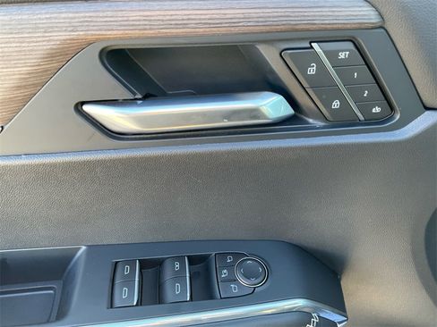 New 2026 GMC Acadia Denali w/ Super Cruise Package image 29