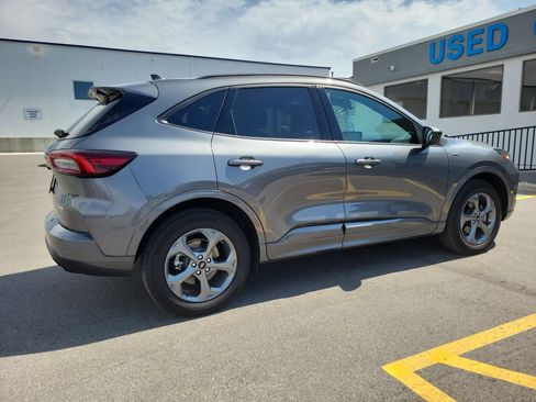 Used 2023 Ford Escape ST-Line w/ Tech Pack #1 AWD/4WD image 4