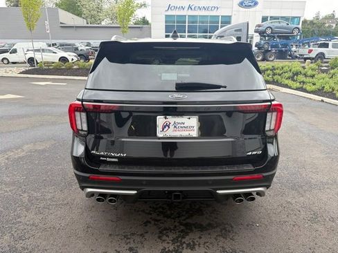 Certified 2025 Ford Explorer Platinum w/ Ultimate Package AWD/4WD image 5
