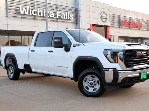 Used 2025 GMC Sierra 2500 Pro w/ 1SA Pro Safety Plus Package AWD/4WD image 1