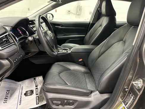 Used 2018 Toyota Camry XSE w/ Protection Package (Q2) FWD image 19