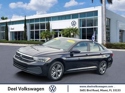 Used 2023 Volkswagen Jetta SE w/ Panoramic Sunroof Package FWD image 1